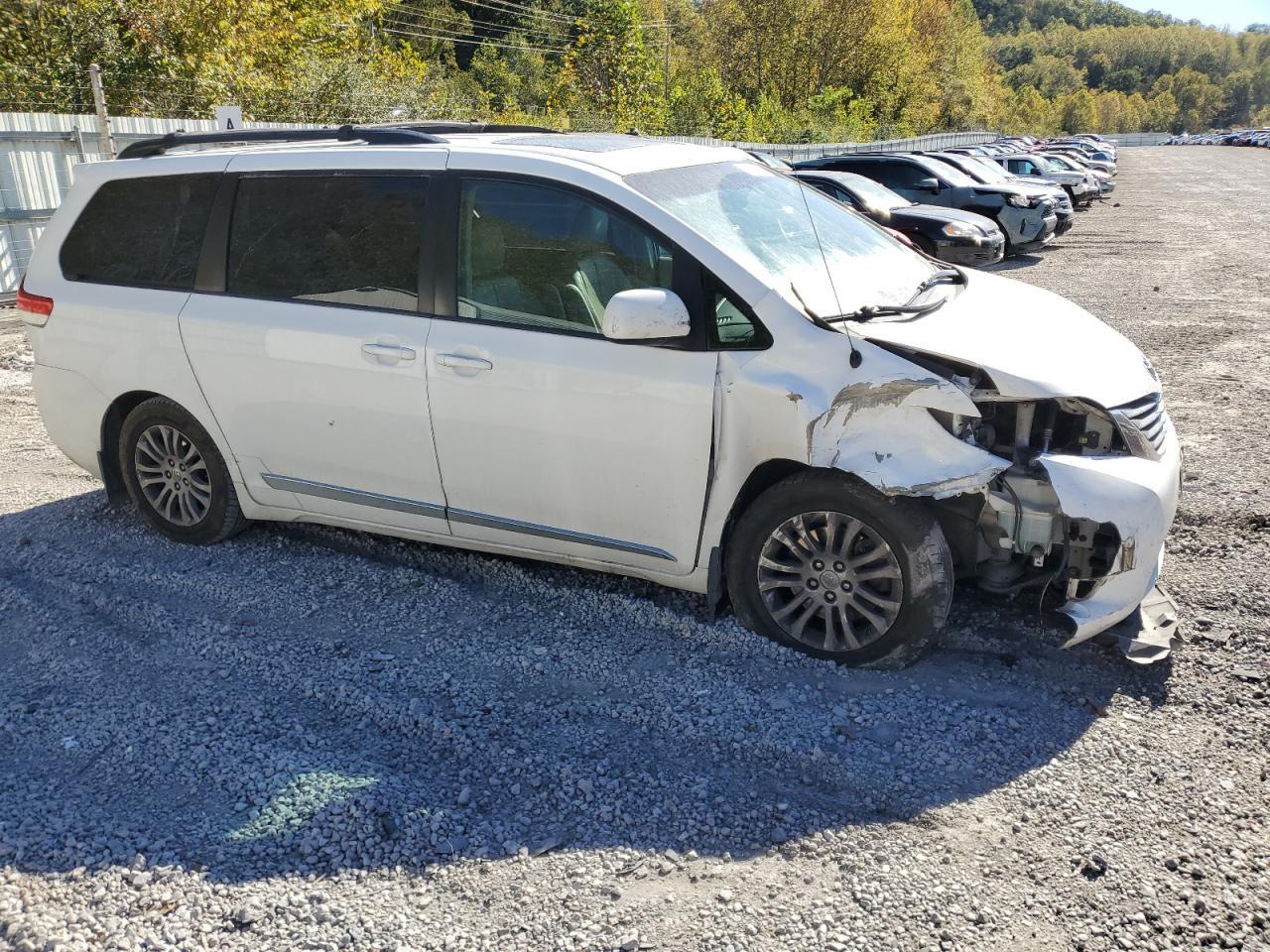 2014 TOYOTA SIENNA