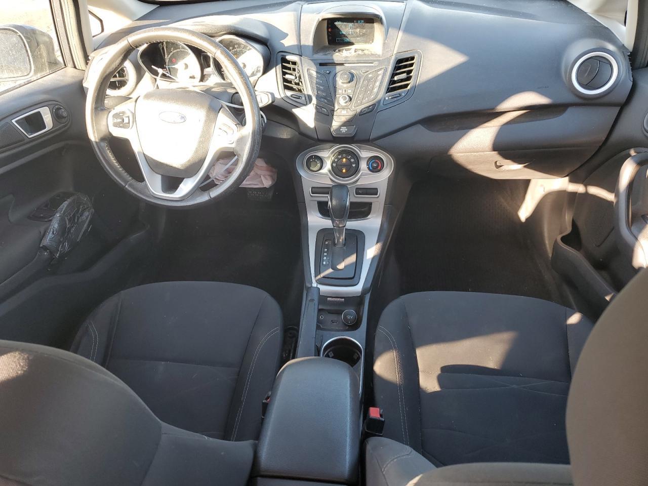 2015 FORD Fiesta