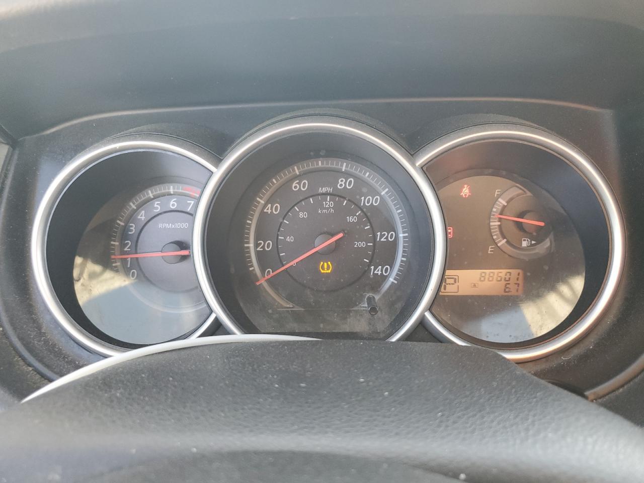 2012 NISSAN VERSA