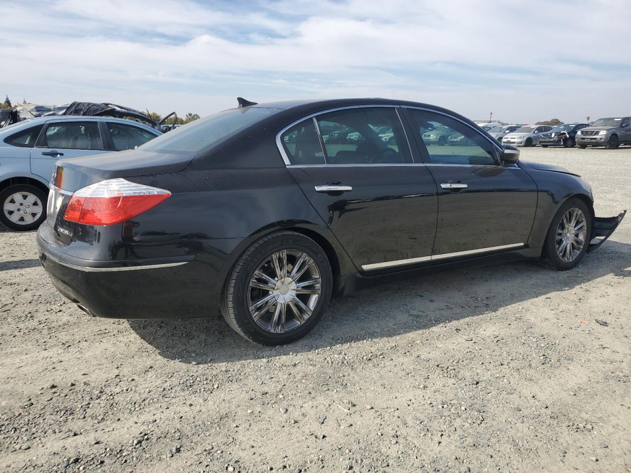 2011 HYUNDAI GENESIS