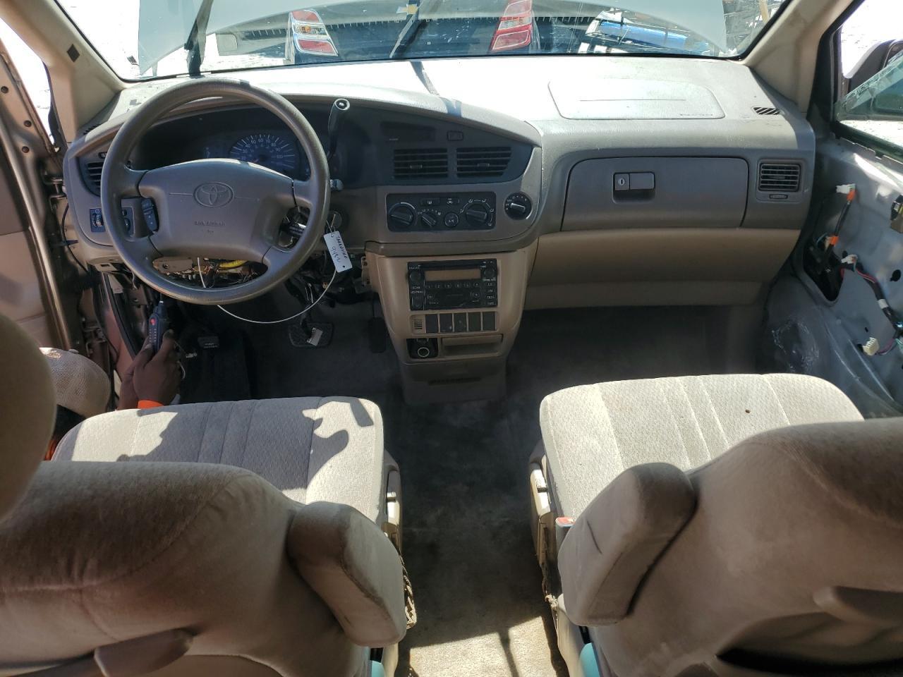 2003 TOYOTA SIENNA