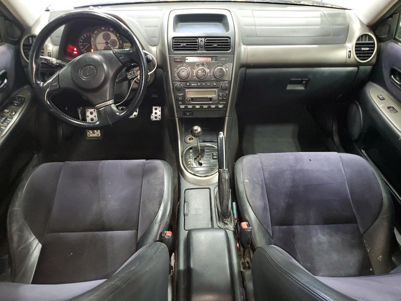 2001 LEXUS IS 300