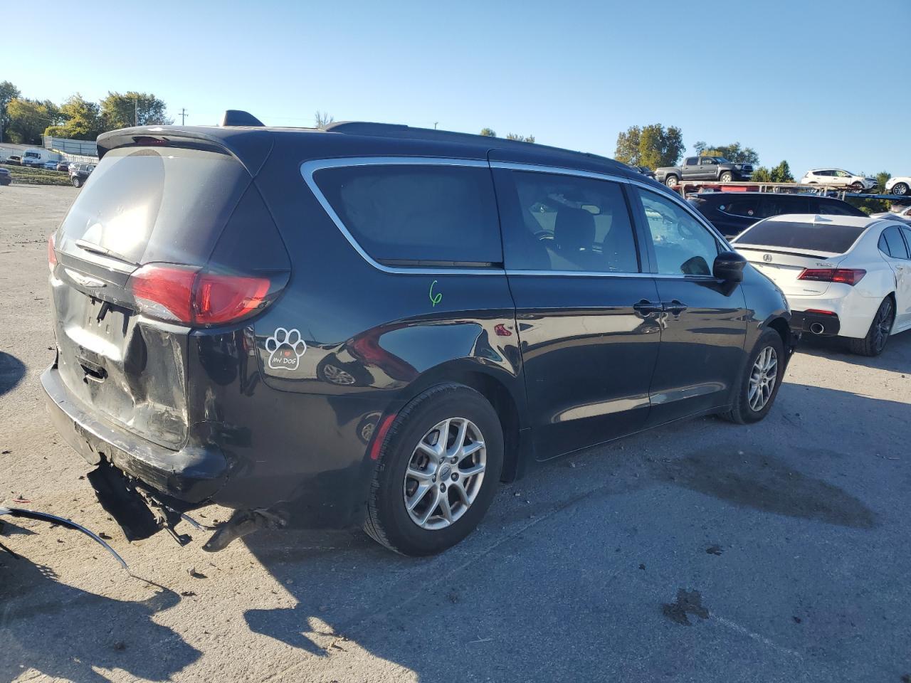 2021 CHRYSLER Voyager