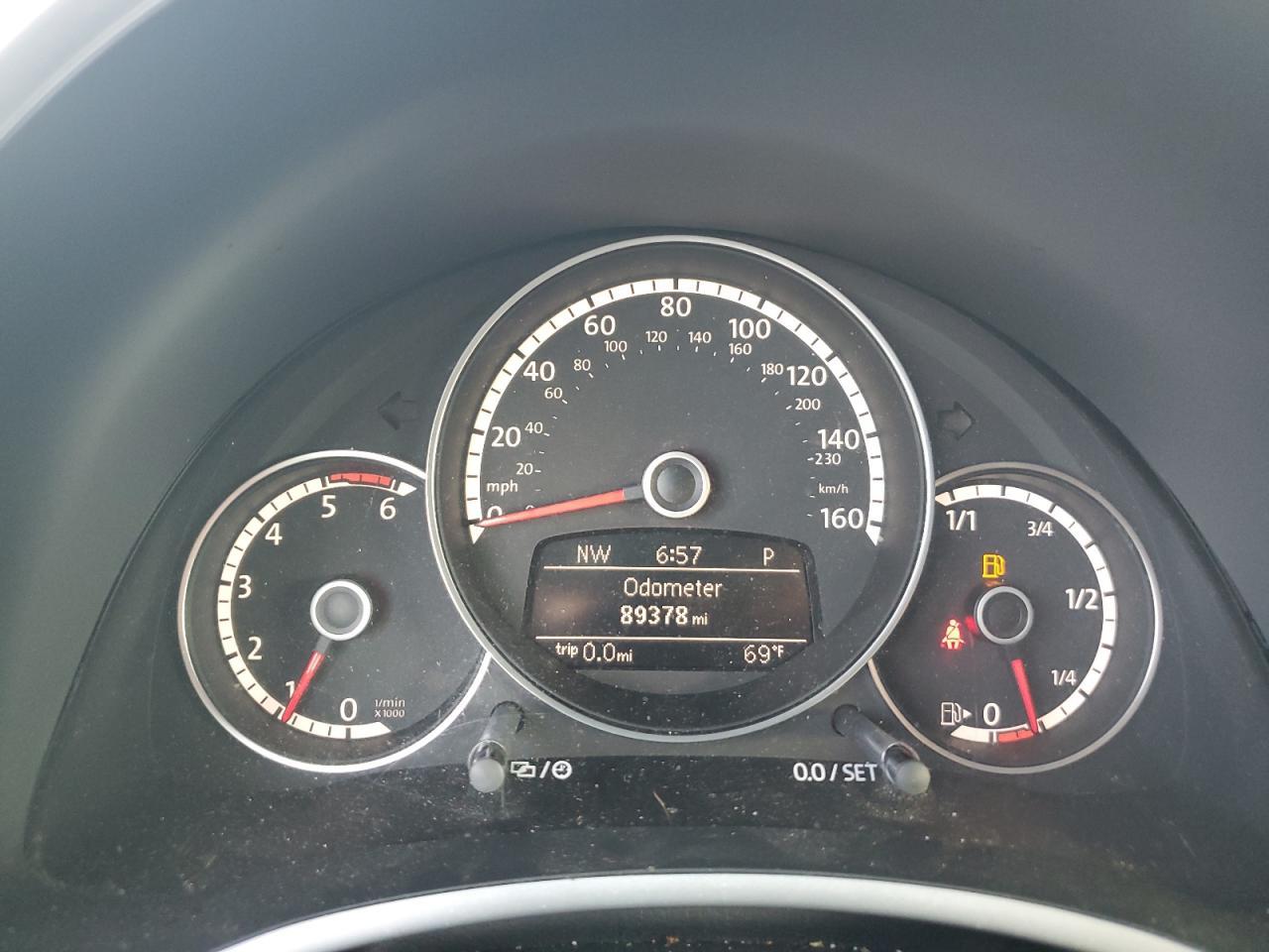 2015 VOLKSWAGEN Beetle