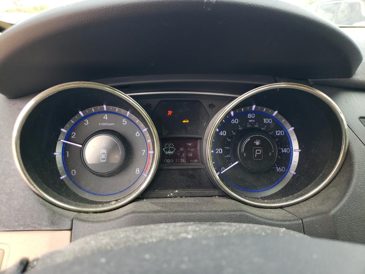 2011 HYUNDAI SONATA