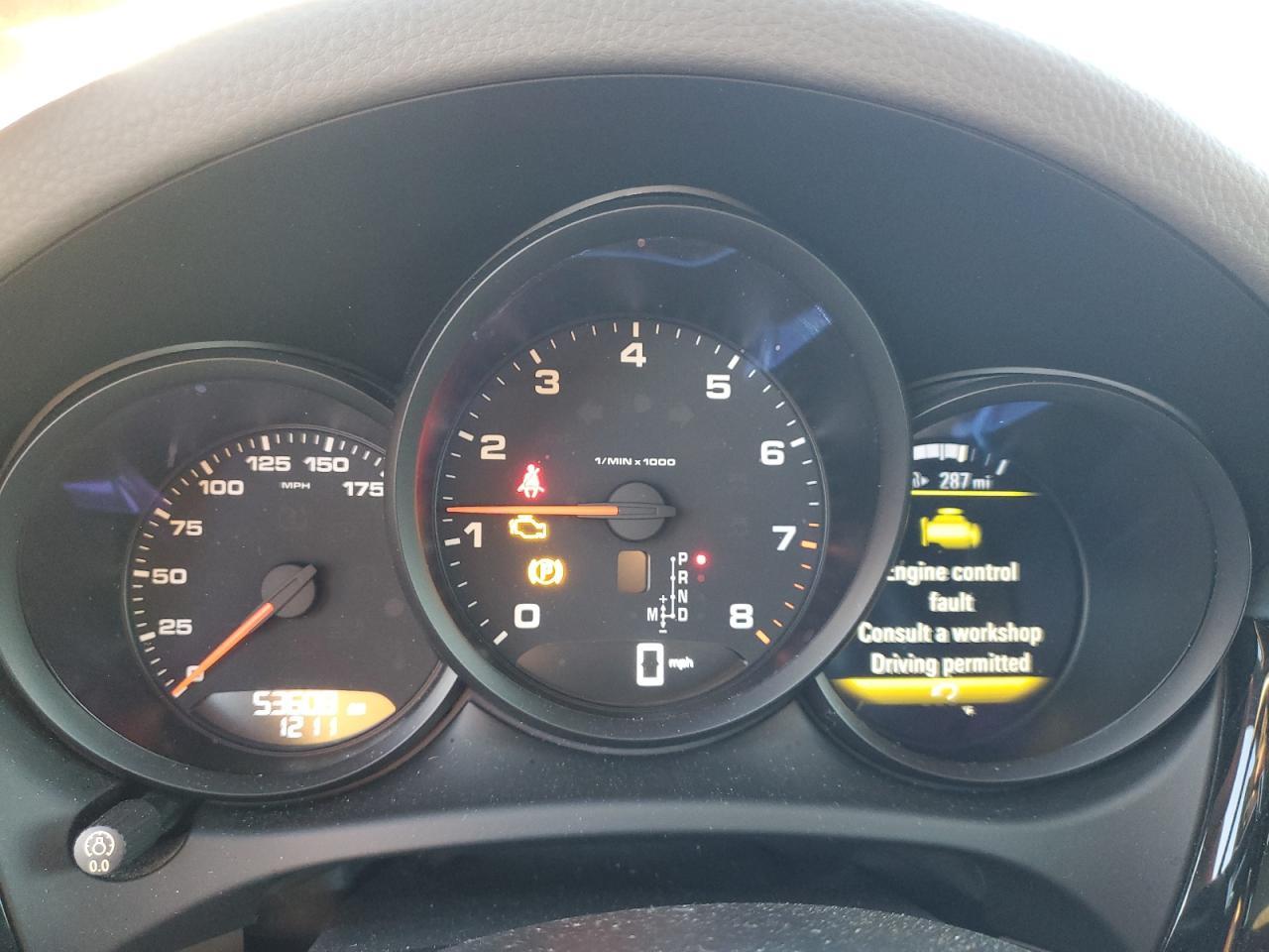 2019 PORSCHE Macan