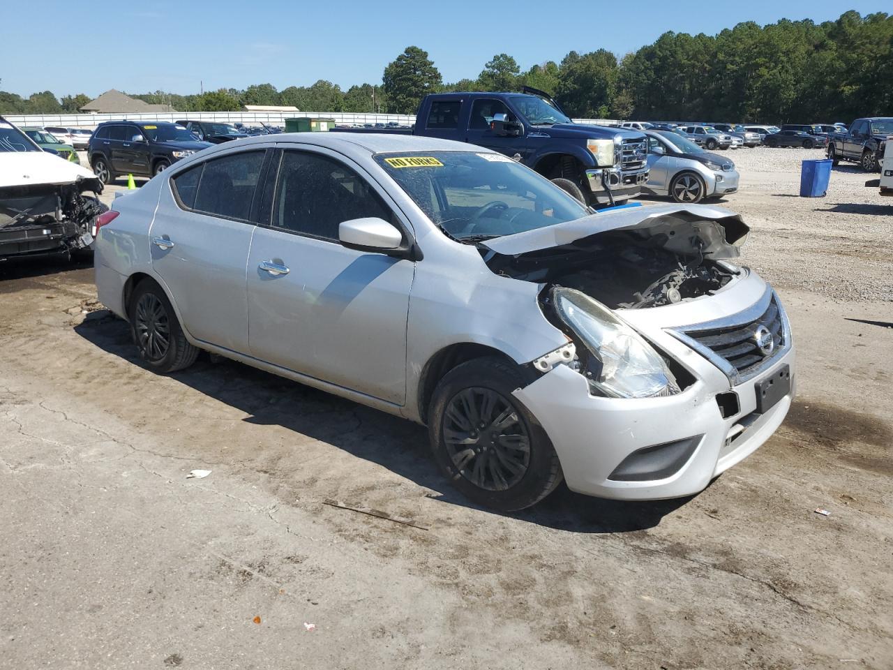 2018 NISSAN VERSA