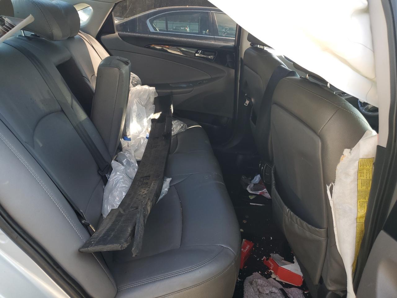 2011 HYUNDAI SONATA