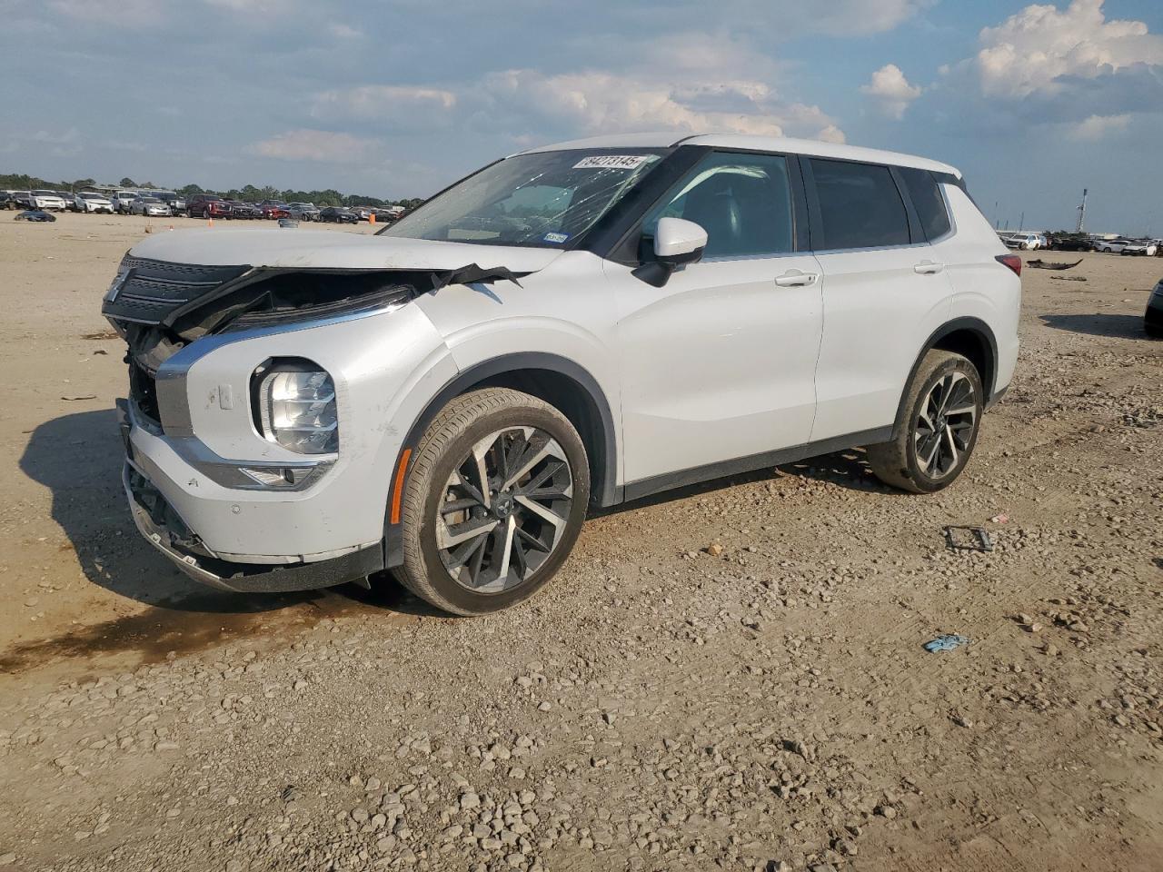 2023 MITSUBISHI outlander
