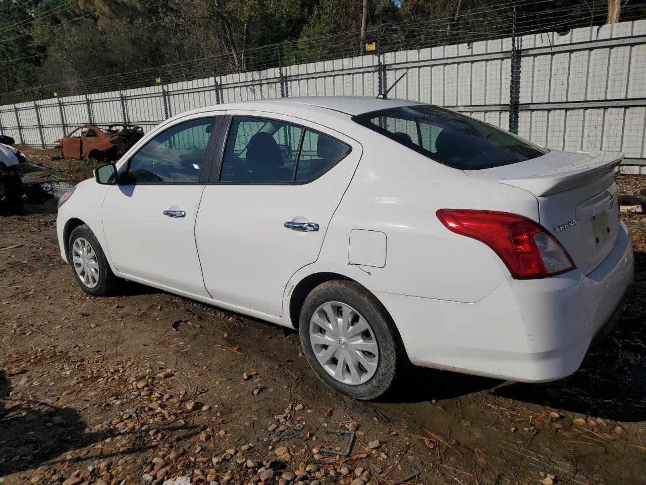 2017 NISSAN VERSA