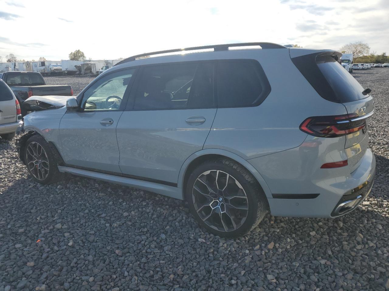 2024 BMW X7
