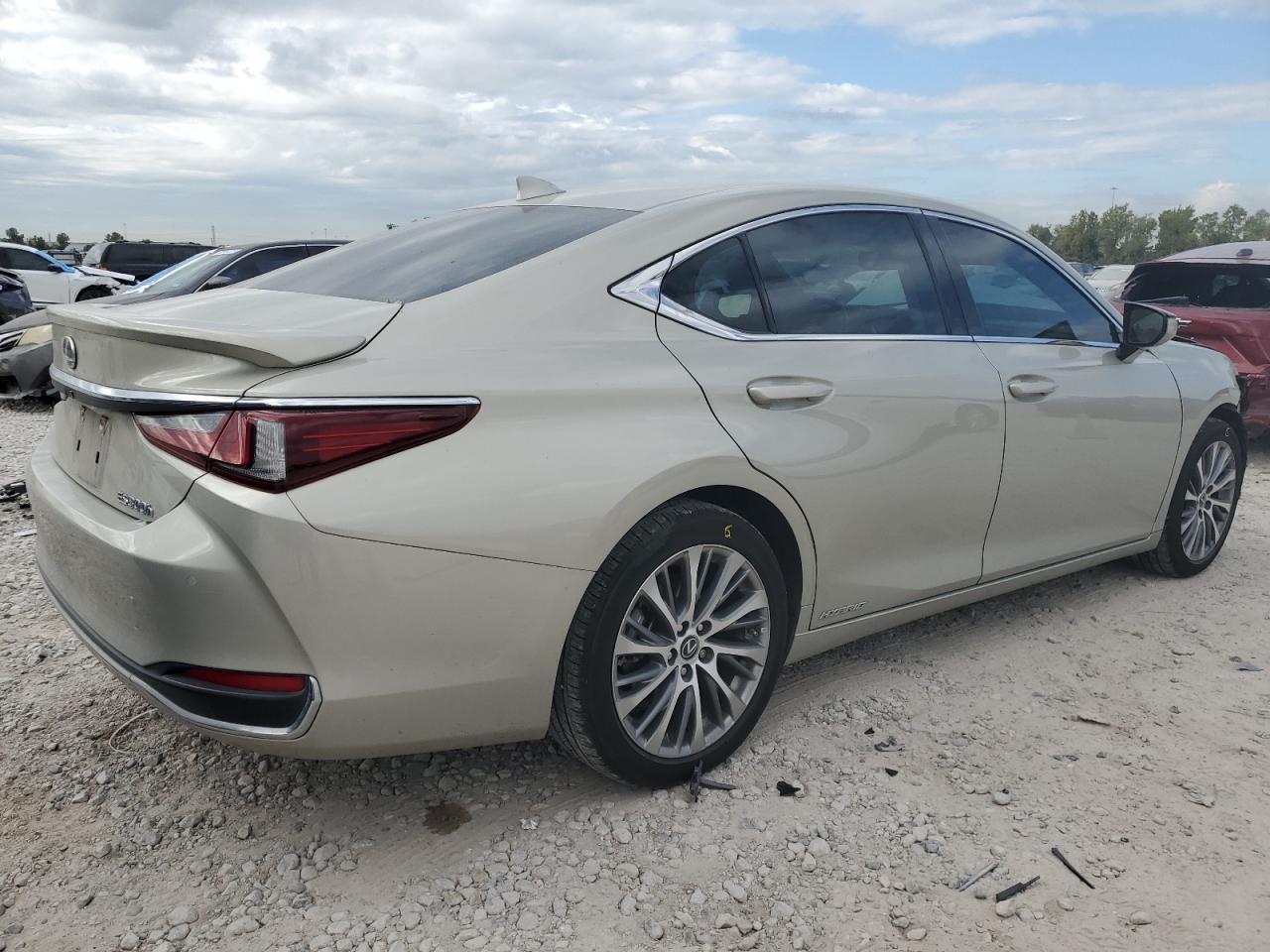 2021 LEXUS ES 300H