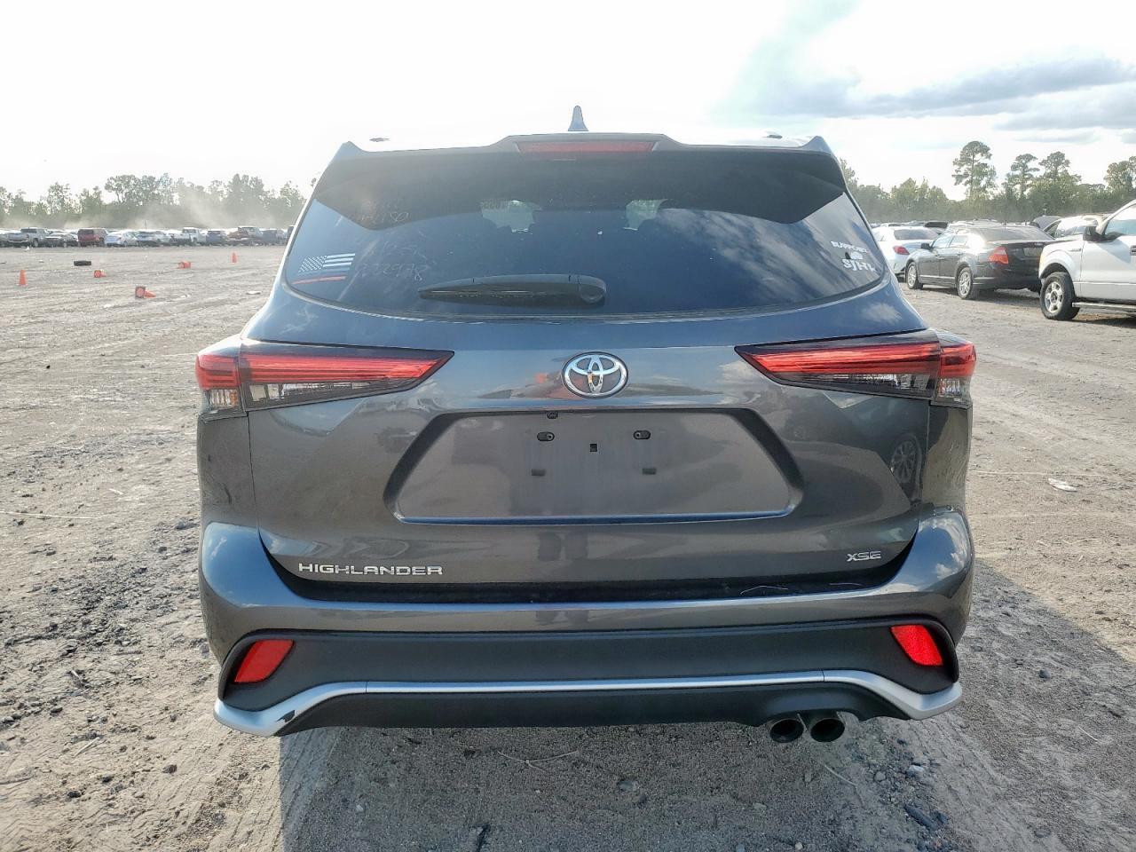 2022 TOYOTA HIGHLANDER