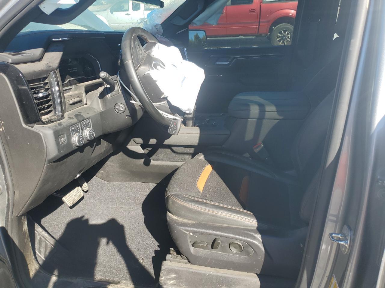 2024 GMC Sierra