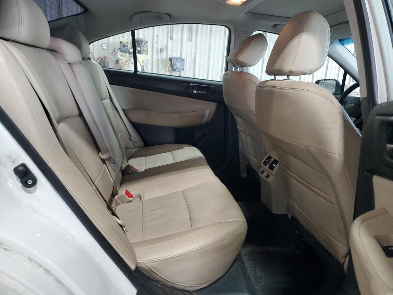 2015 SUBARU Legacy