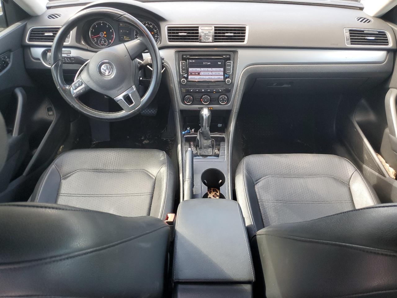 2015 VOLKSWAGEN Passat