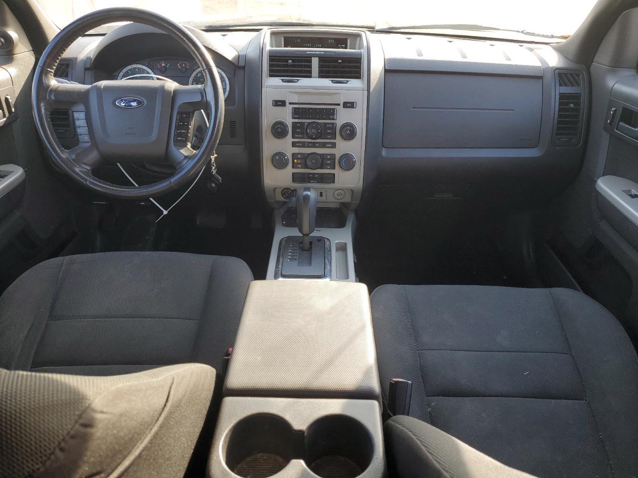 2010 FORD ESCAPE