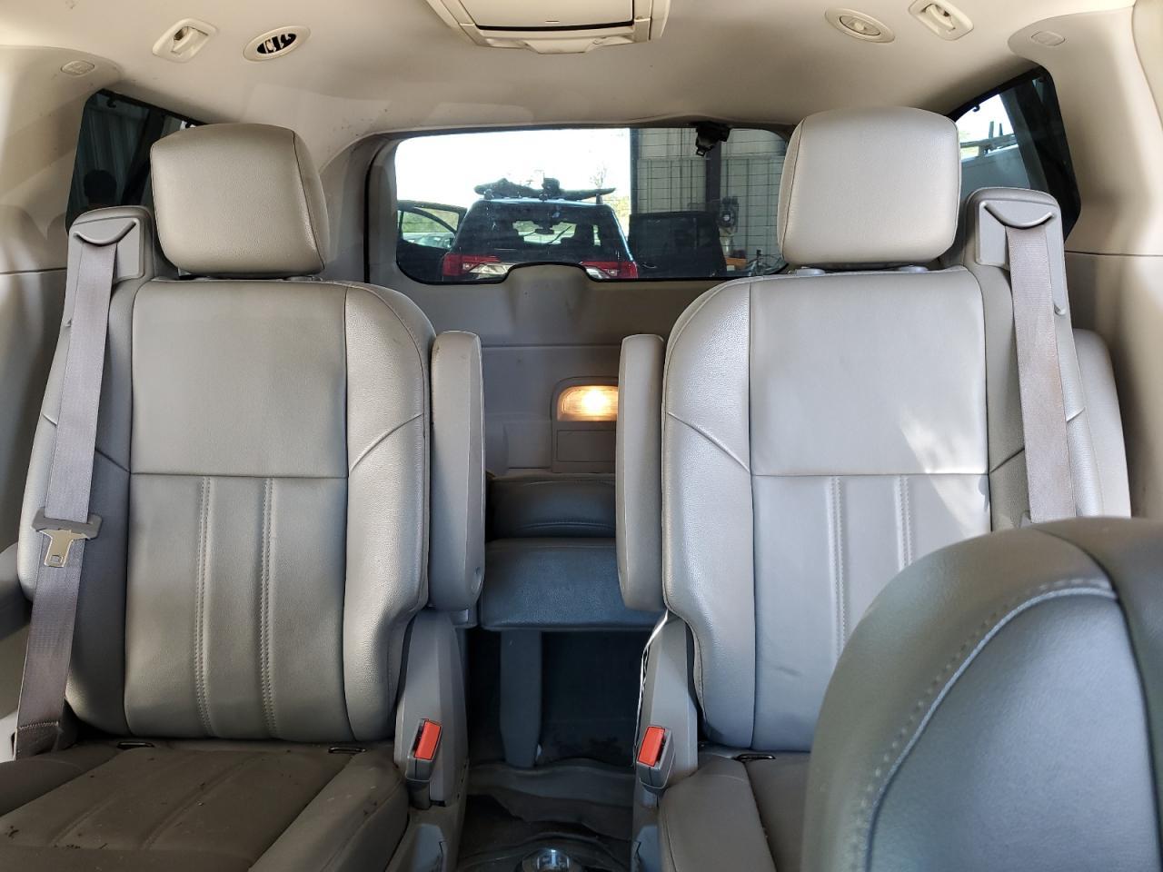 2008 CHRYSLER Town & Country