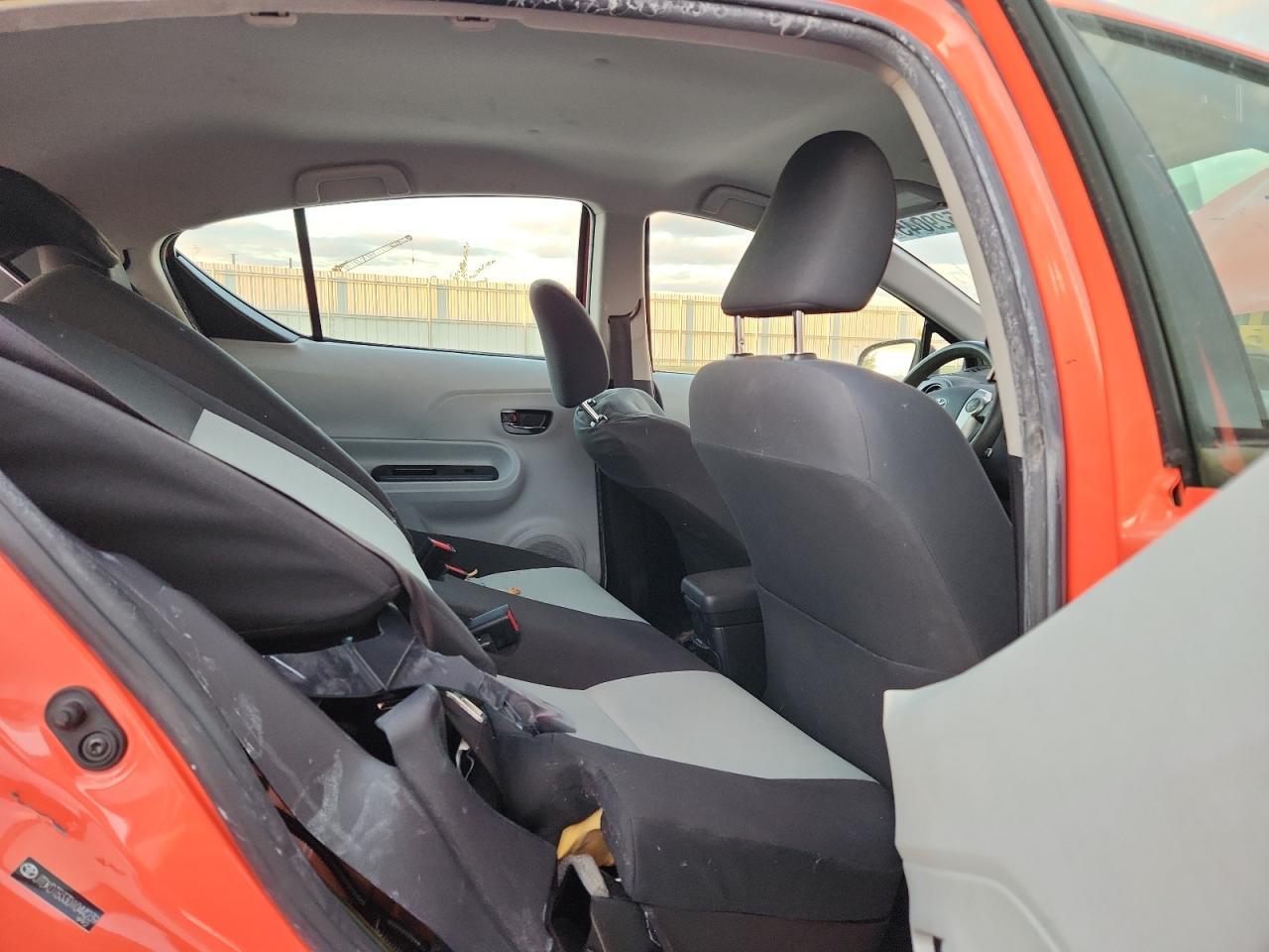 2013 TOYOTA Prius c