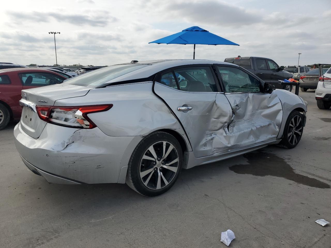 2017 NISSAN Maxima
