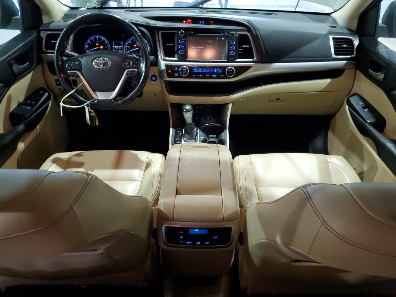 2017 TOYOTA HIGHLANDER