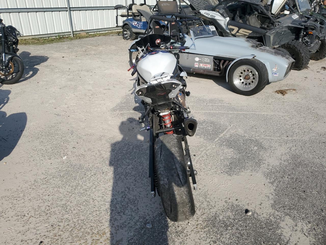 2022 BMW S 1000
