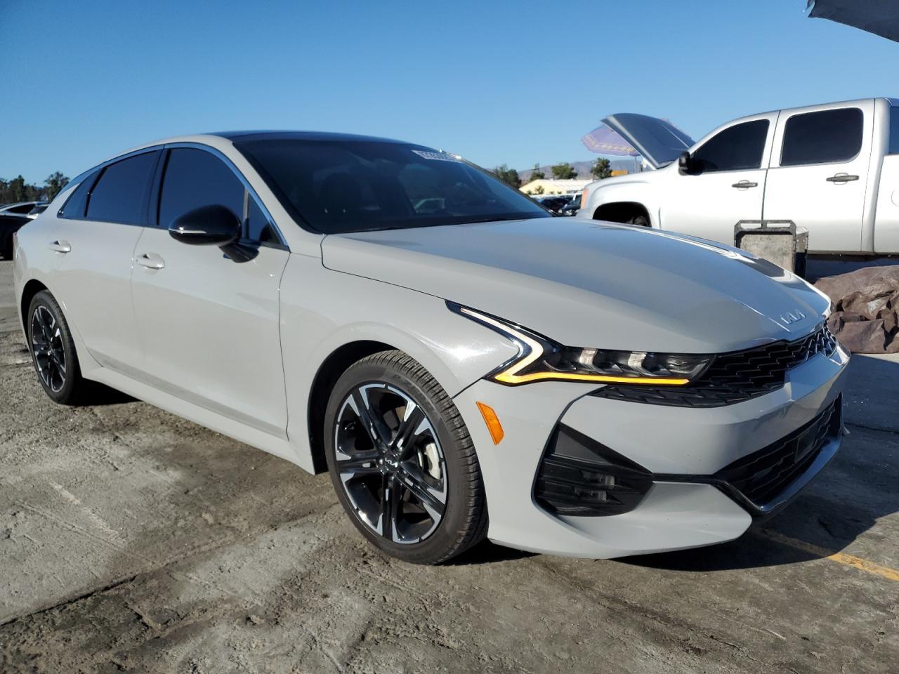 2023 KIA K5