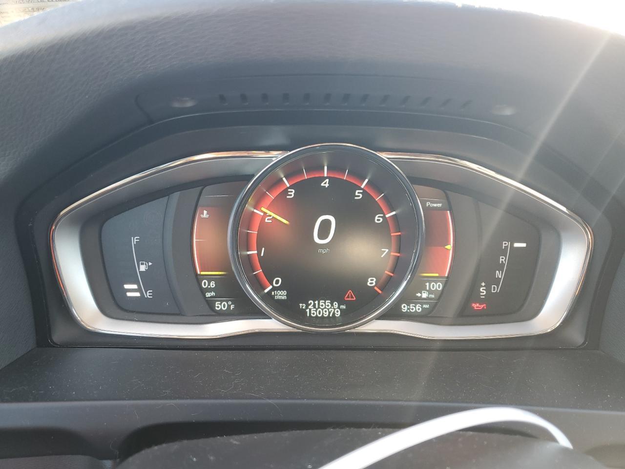 2015 VOLVO V60
