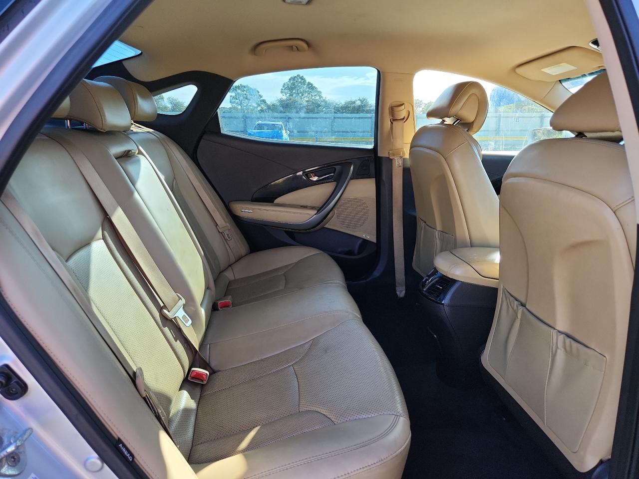 2016 HYUNDAI Azera