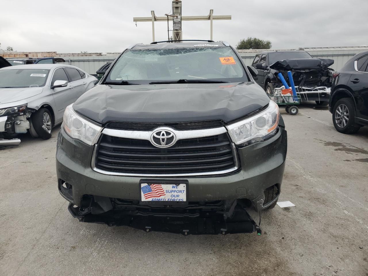 2016 TOYOTA HIGHLANDER