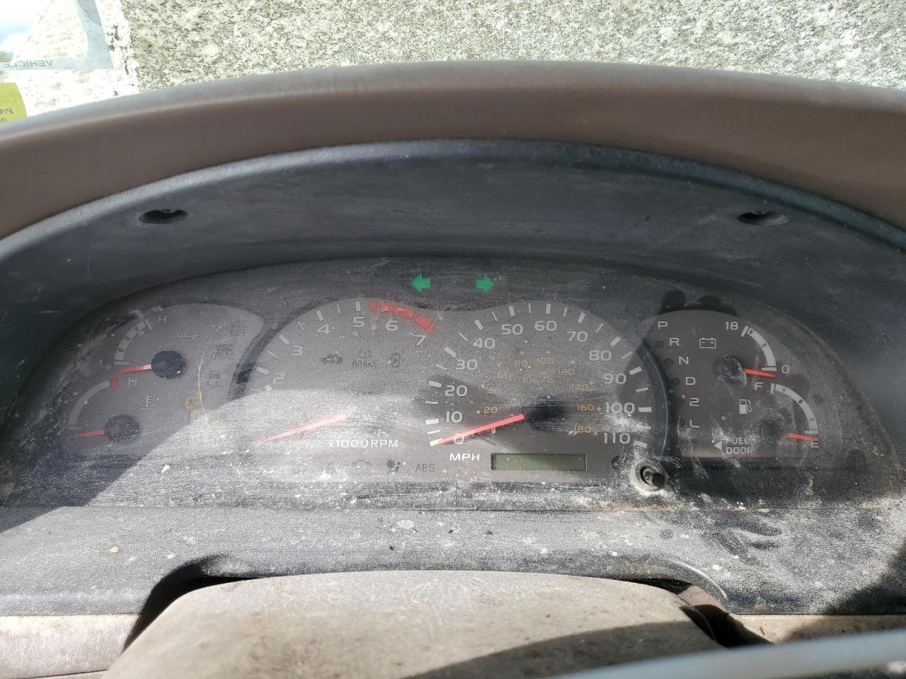 2002 TOYOTA Sequoia