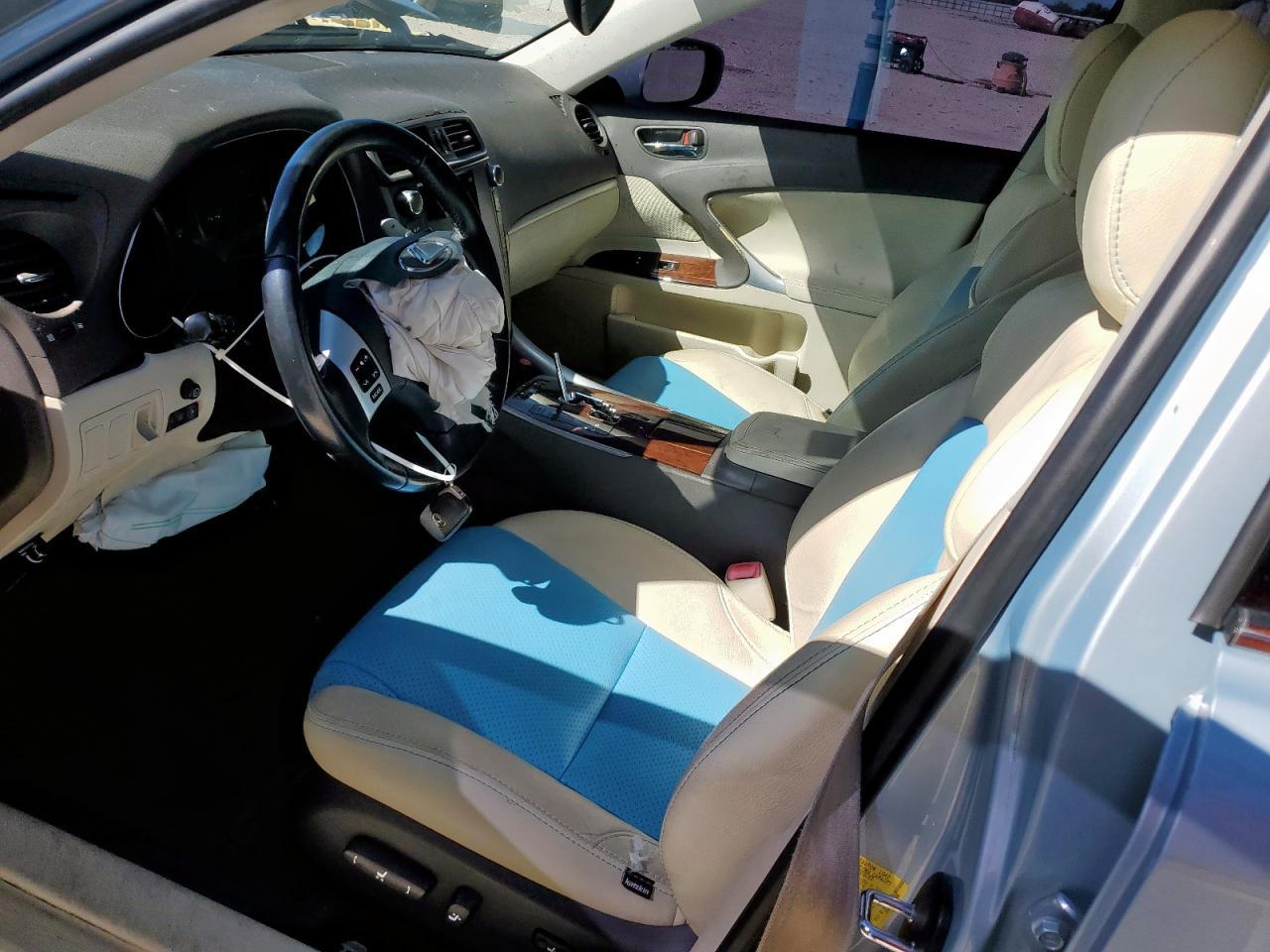 2011 LEXUS IS 250