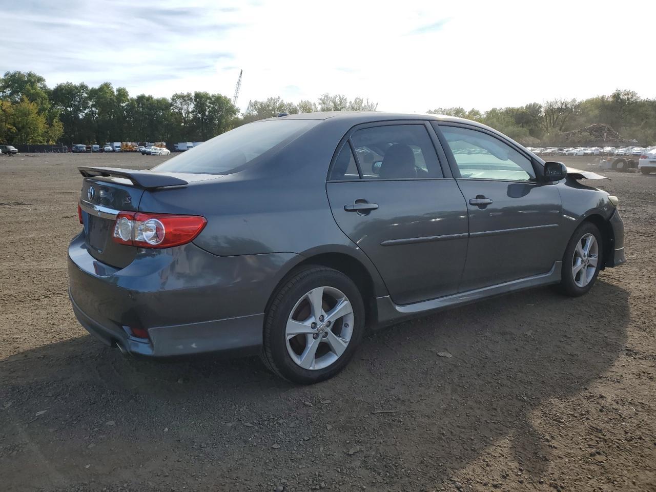 2011 TOYOTA COROLLA