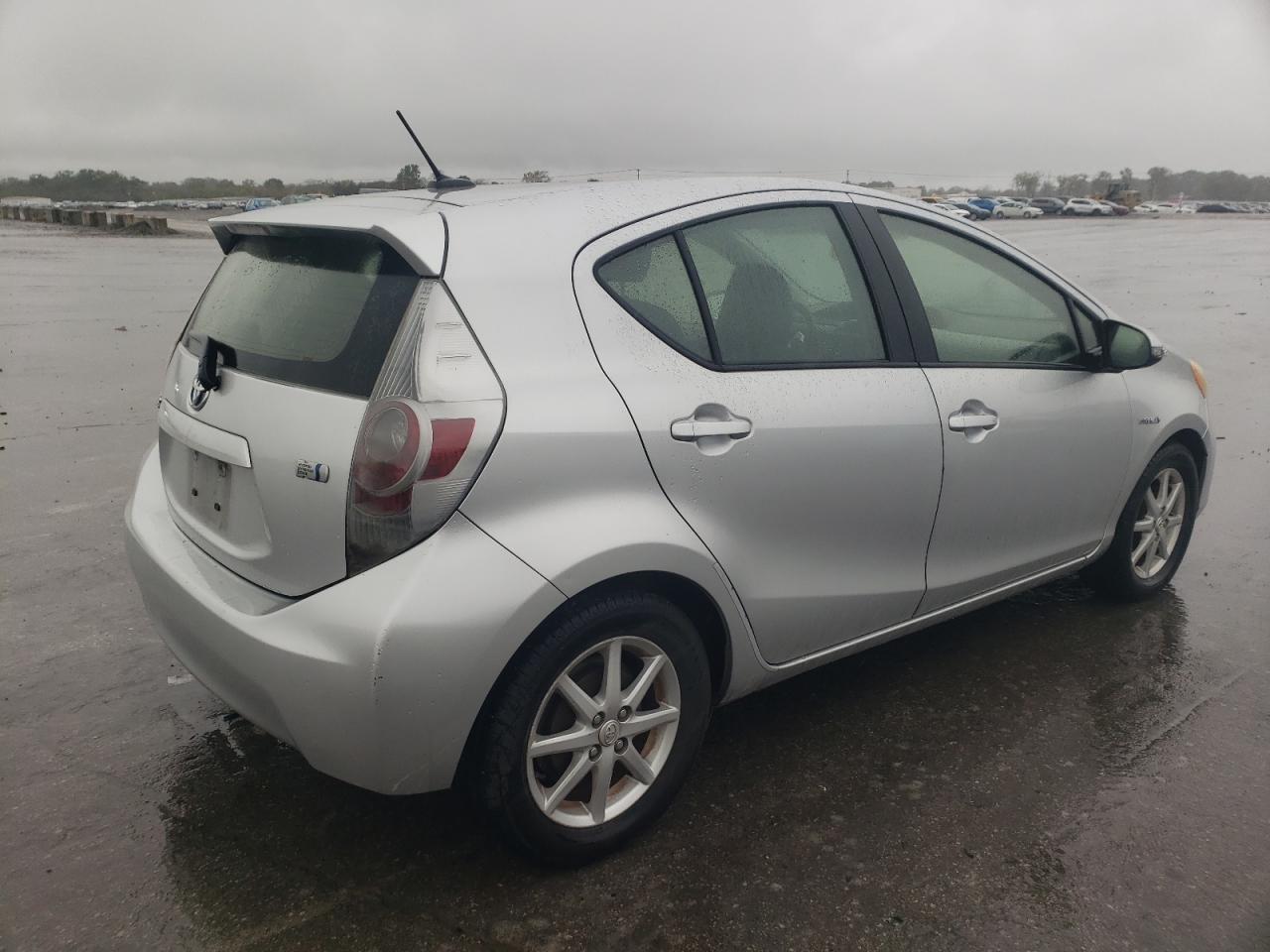 2012 TOYOTA Prius c