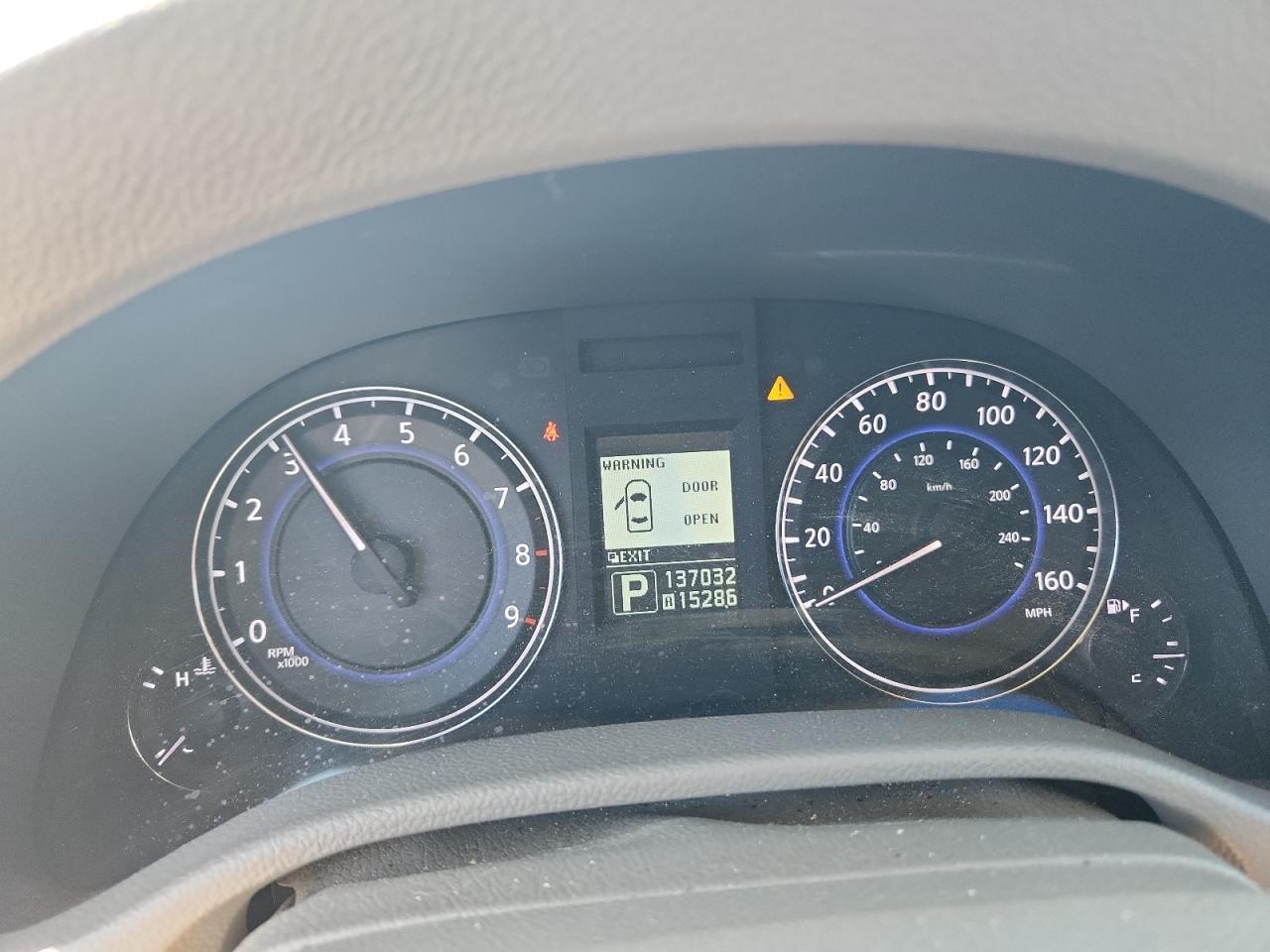 2011 INFINITI G37