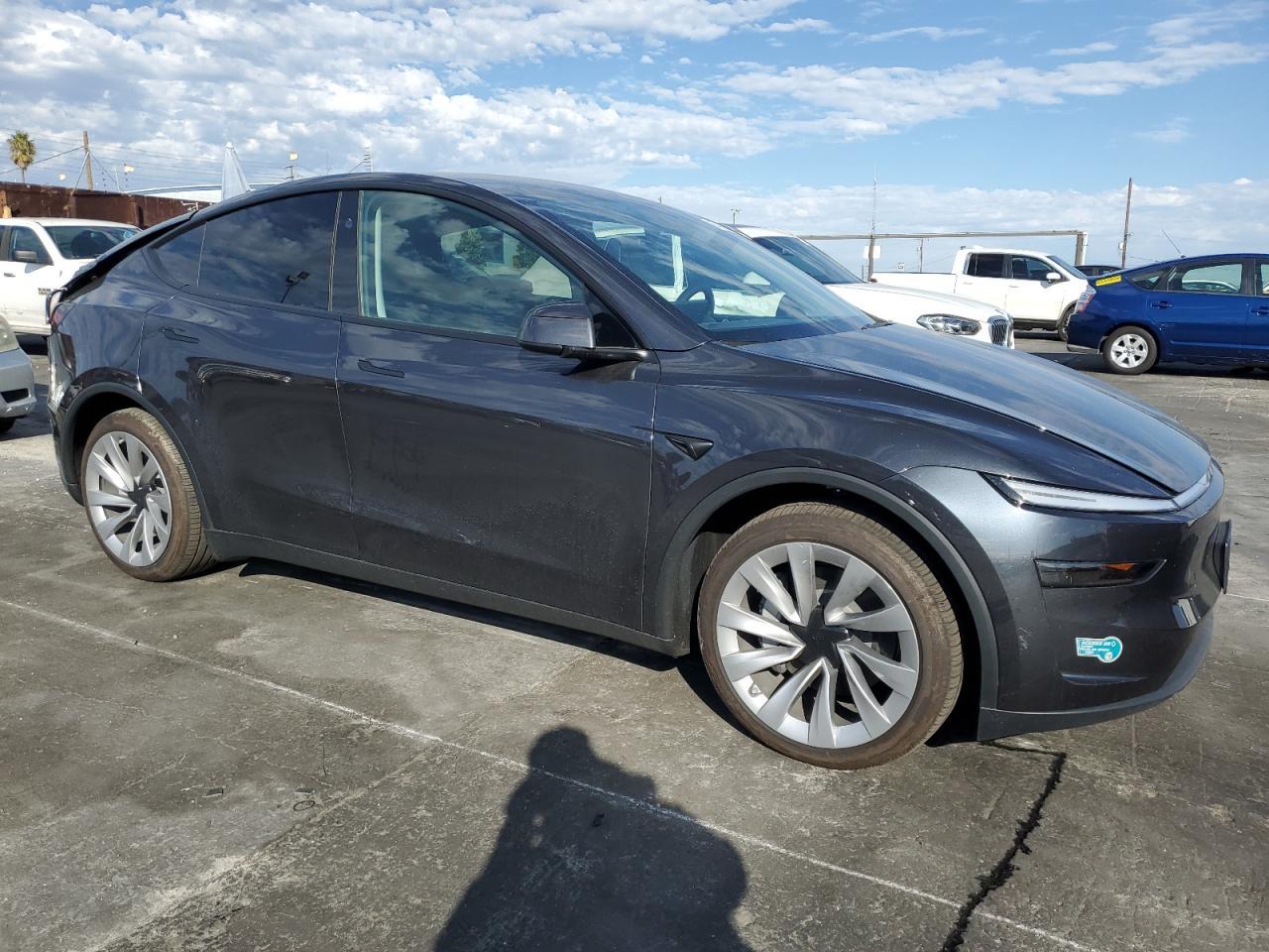 2026 TESLA MODEL Y