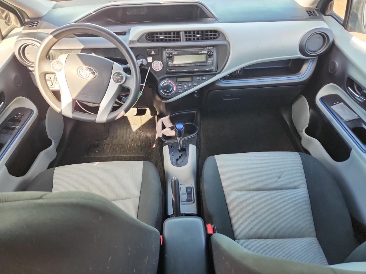 2012 TOYOTA Prius c