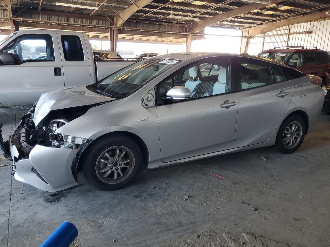2017 TOYOTA PRIUS