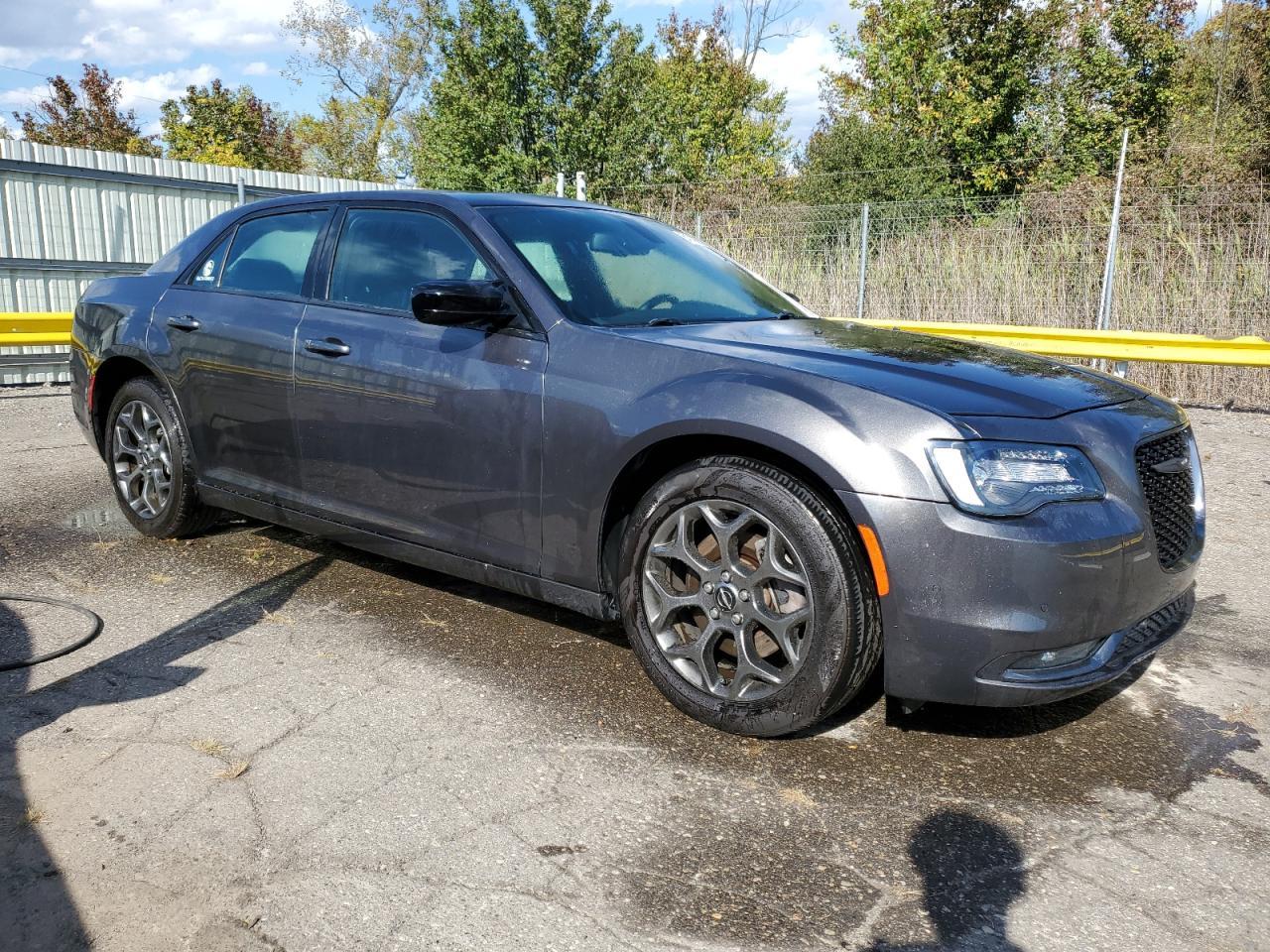 2017 CHRYSLER 300