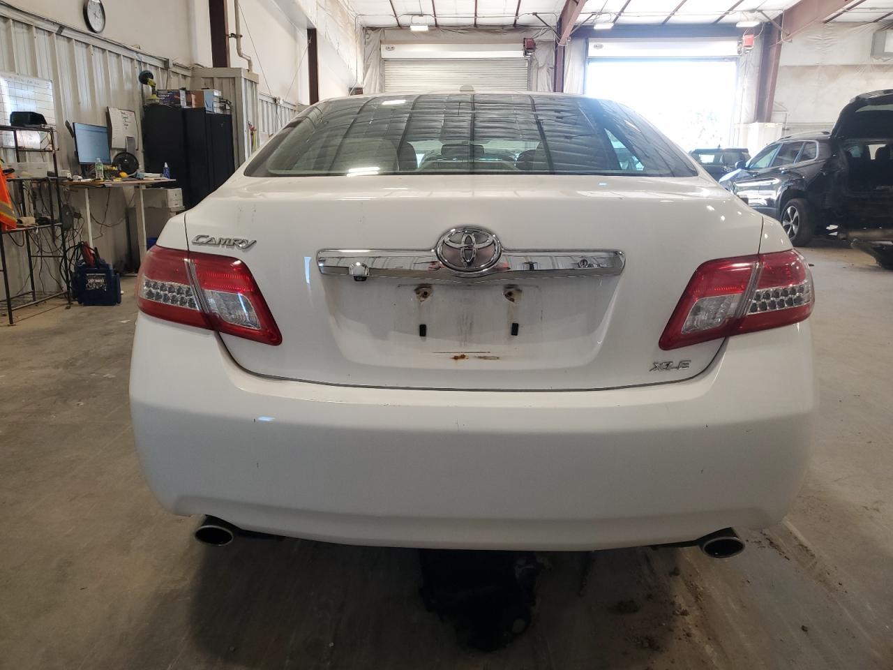 2010 TOYOTA CAMRY