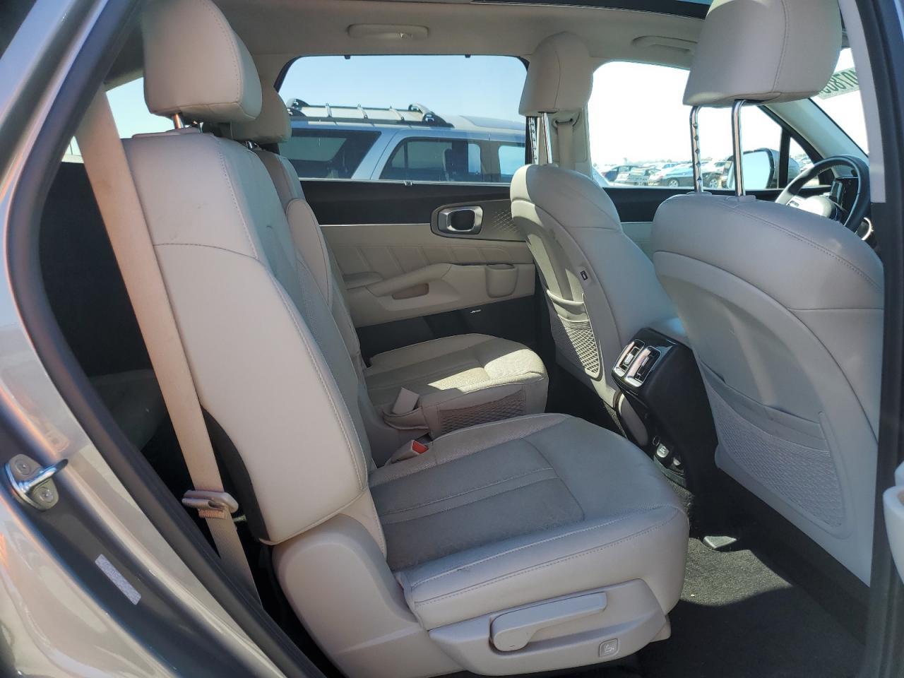 2023 KIA SORENTO