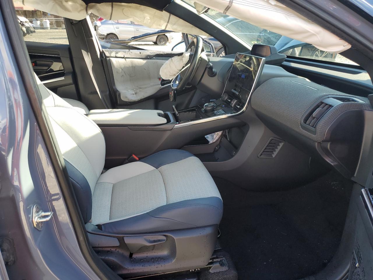 2023 SUBARU Solterra