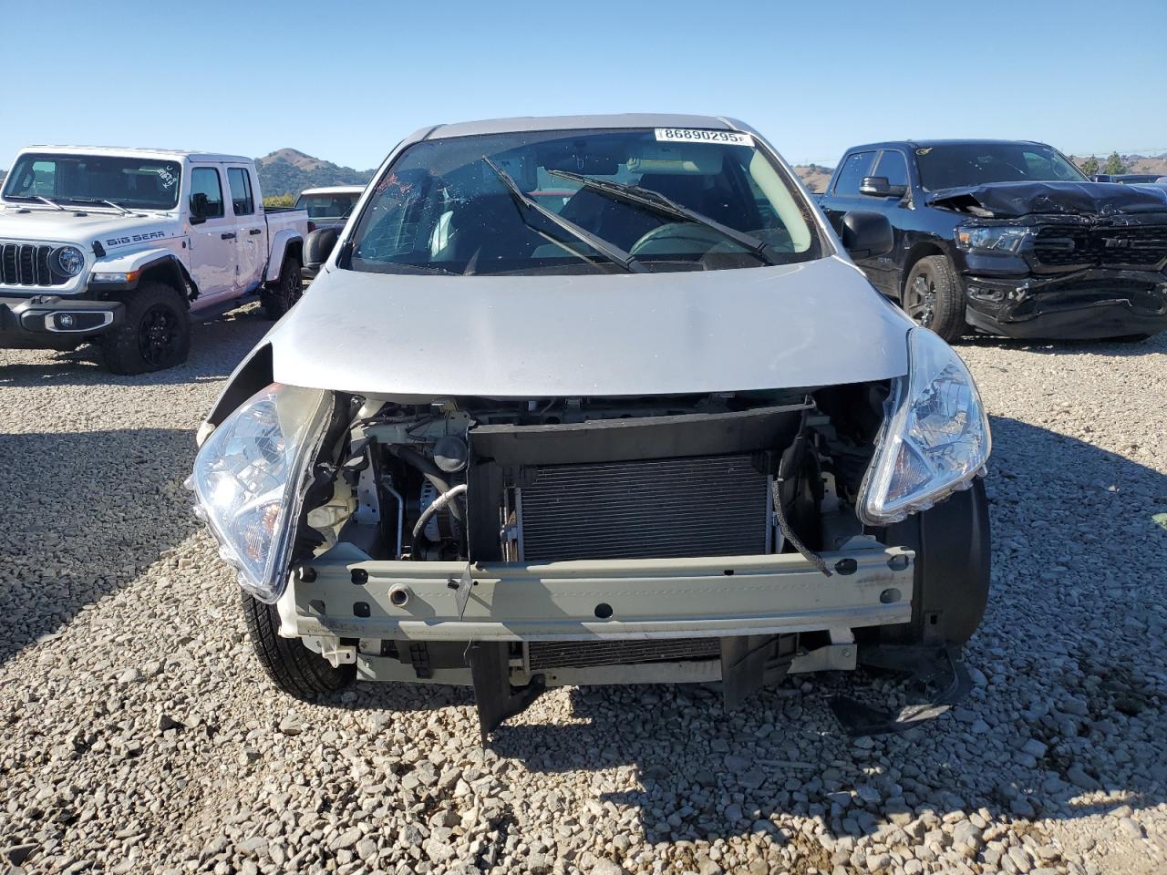 2014 NISSAN VERSA