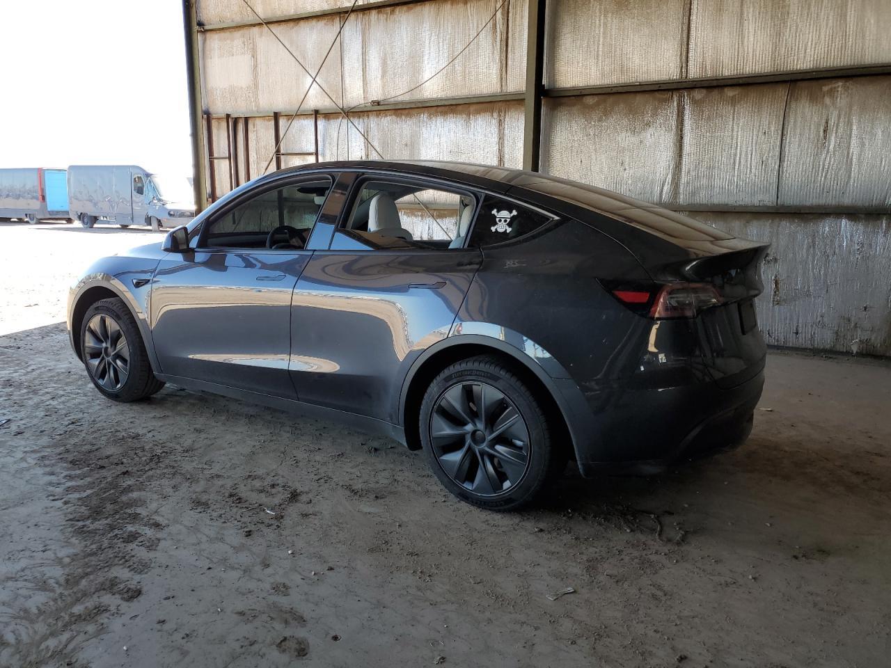 2024 TESLA MODEL Y