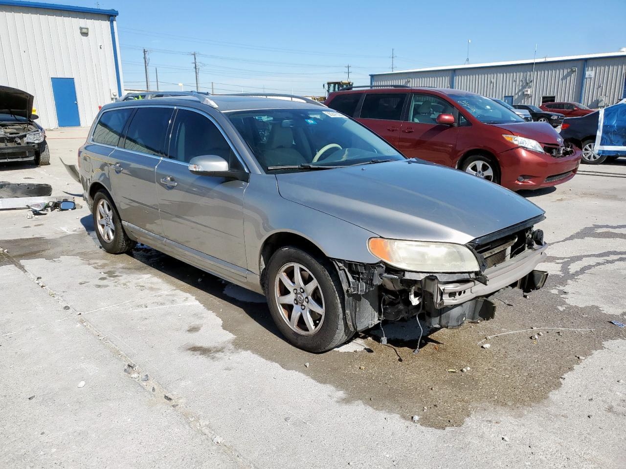 2008 VOLVO V70