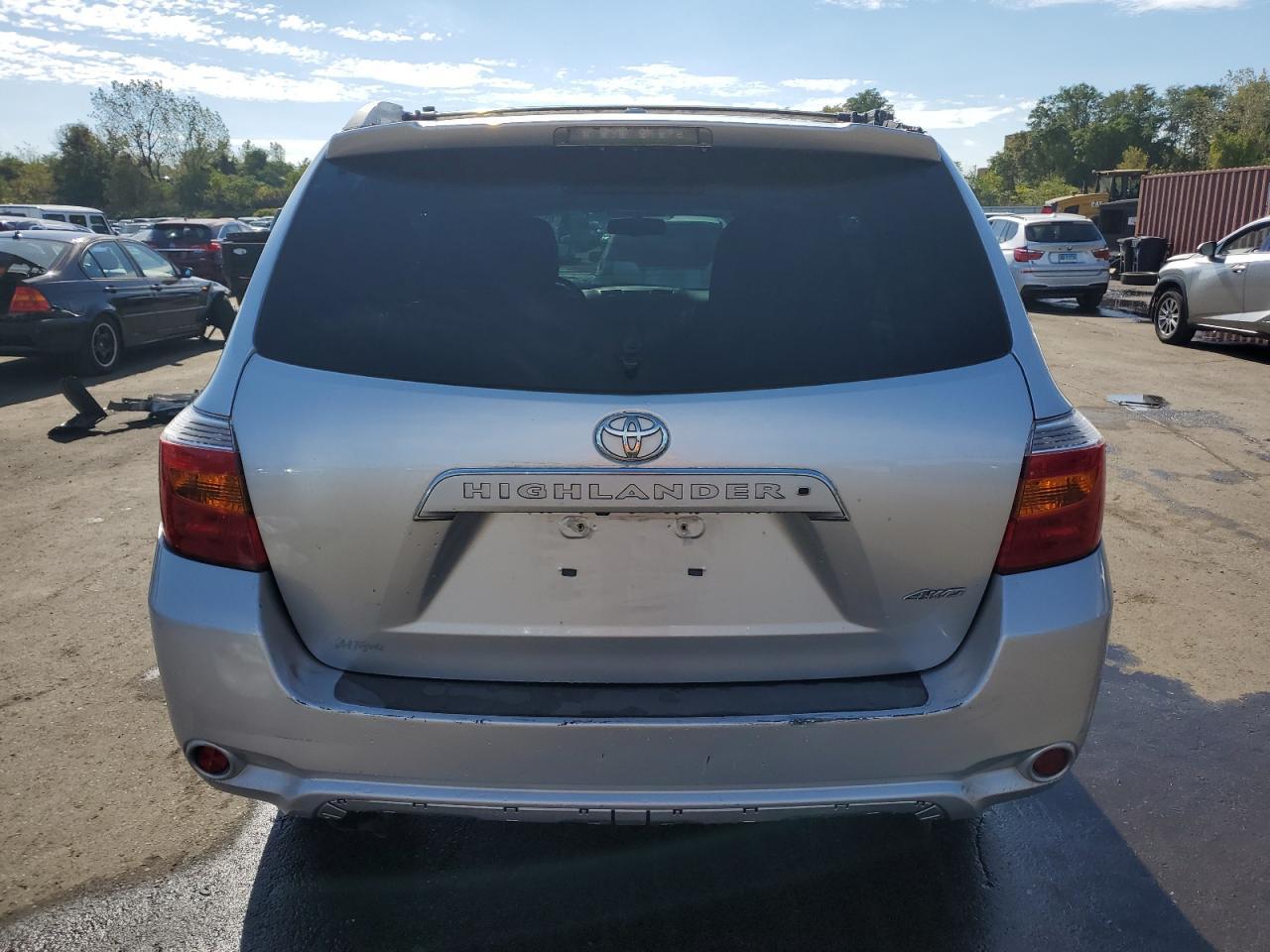 2010 TOYOTA HIGHLANDER
