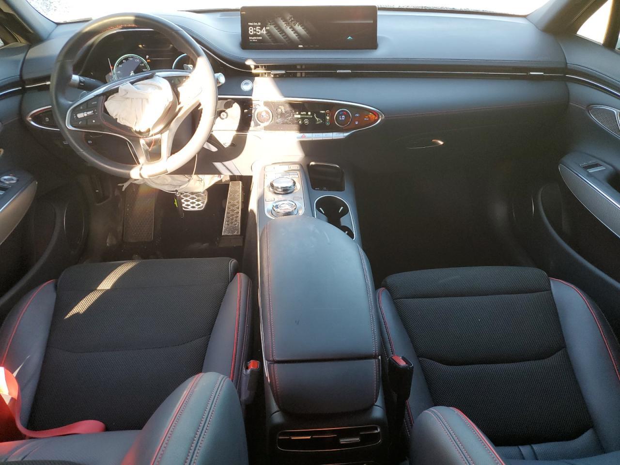 2025 GENESIS GV70