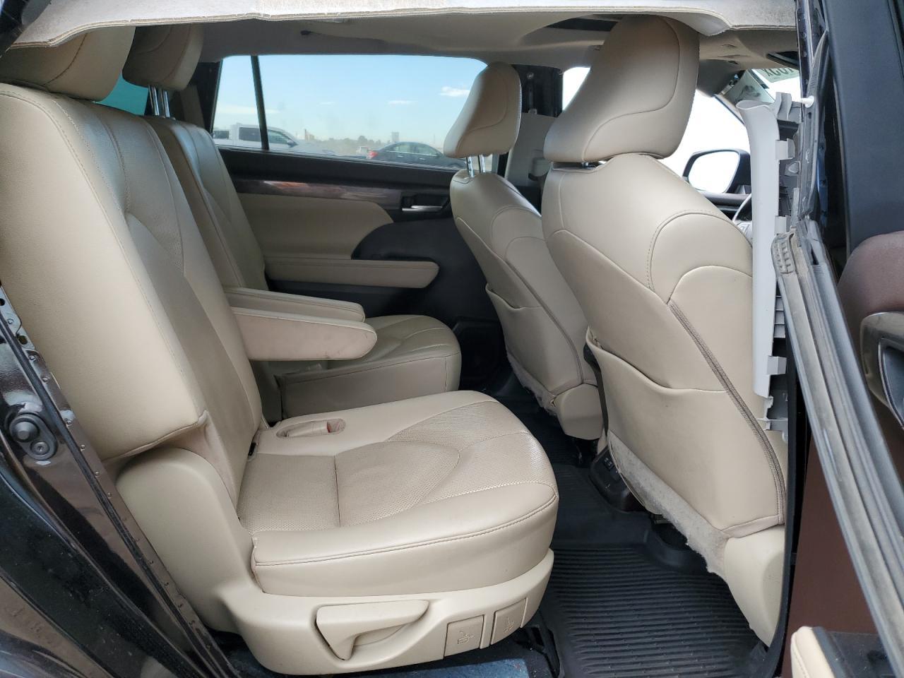 2020 TOYOTA HIGHLANDER