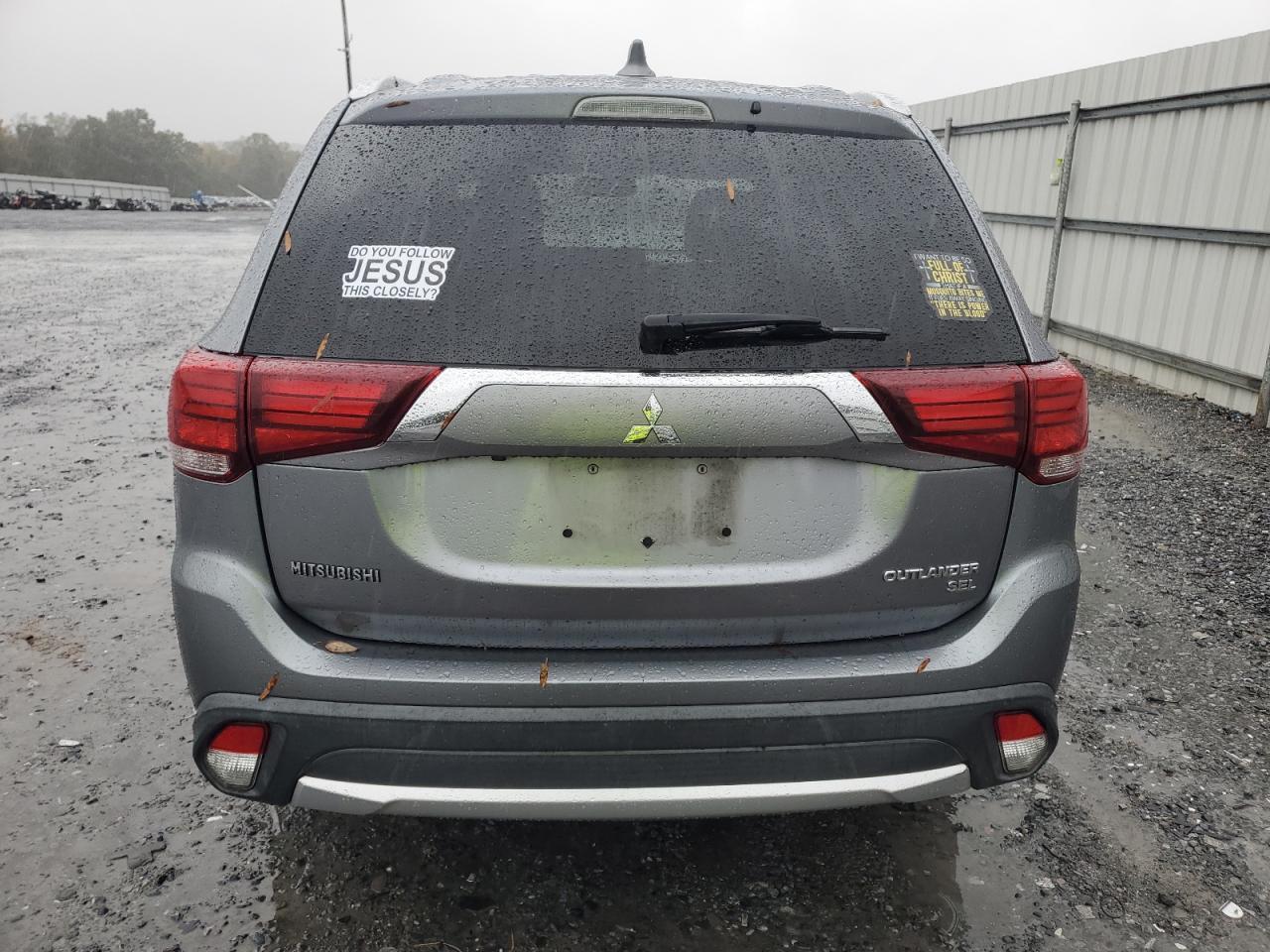2017 MITSUBISHI outlander