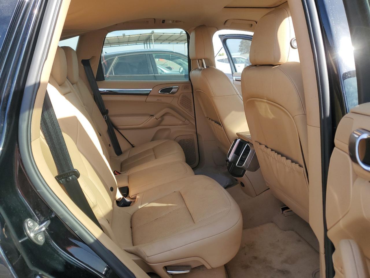 2011 PORSCHE CAYENNE